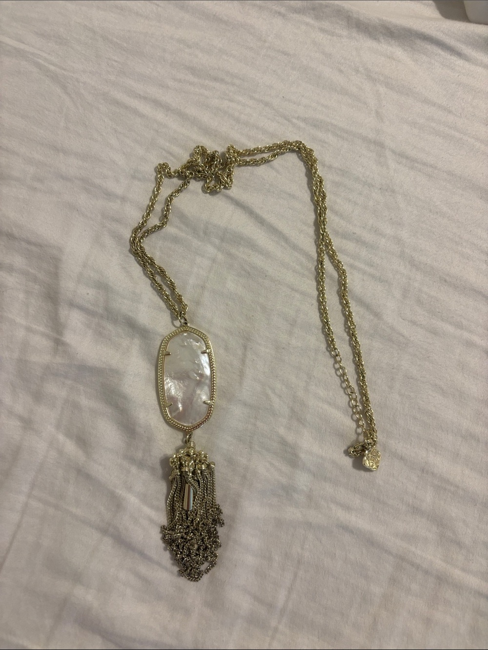 Kendra Scott necklace